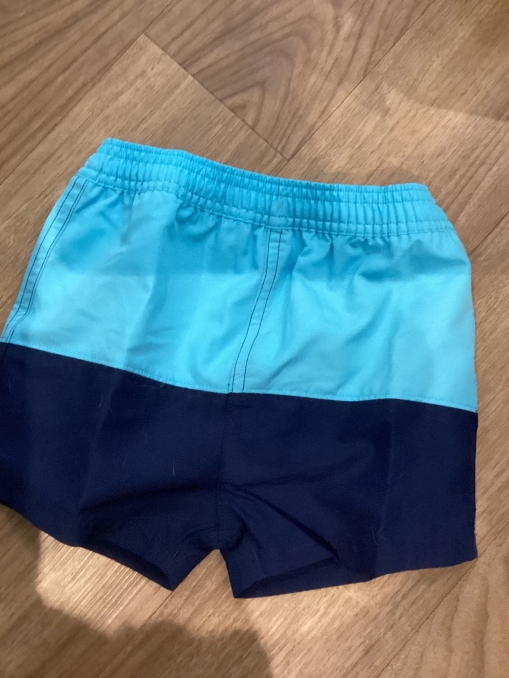 Moon and Back swim trunks and rash guard + sun hat Size 3T